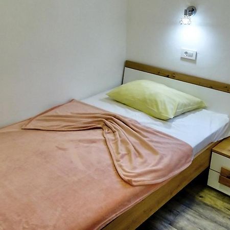 Apartment Daca Вир Екстер'єр фото